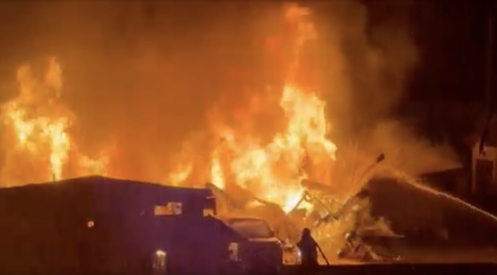 弘前市石川付近火事