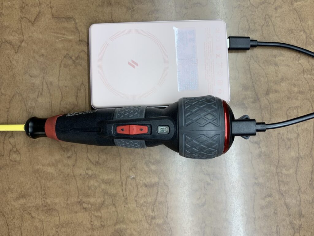 モバイルバッテリー接続